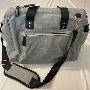 Ruvalino diaper bag w/change pad